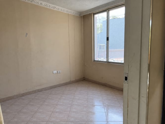Apartamento de 4 alcobas en venta en Ub. Varsovia, Ibagué, 220 m² · foto 4 de 18