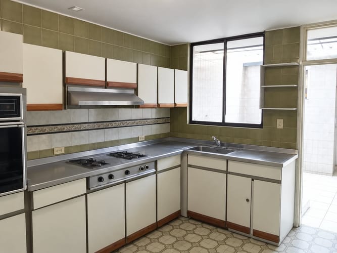 Apartamento de 4 alcobas en venta en Ub. Varsovia, Ibagué, 220 m² · foto 2 de 18