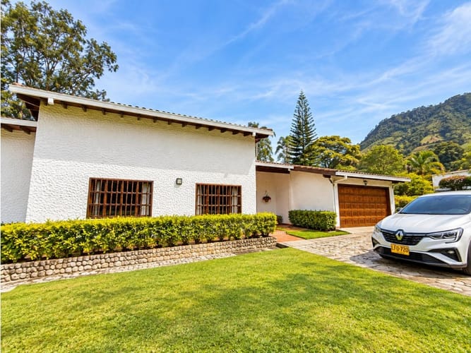 Casa de 5 alcobas en venta en Lomitas, La Ceja, 300 m² · foto 13 de 15