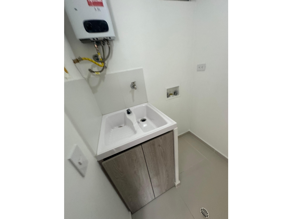 Apartamento en arriendo en San Juan Bautista, Itagüí · foto 6 de 22