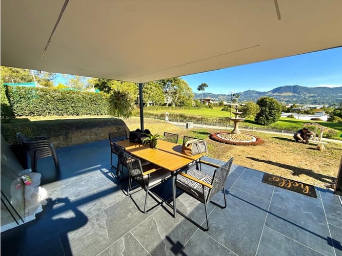 Casa de 4 alcobas en venta en La Ceja, 330 m² · foto 3 de 16