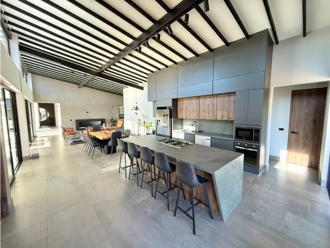 Casa de 4 alcobas en venta en La Ceja, 330 m² · foto 7 de 16