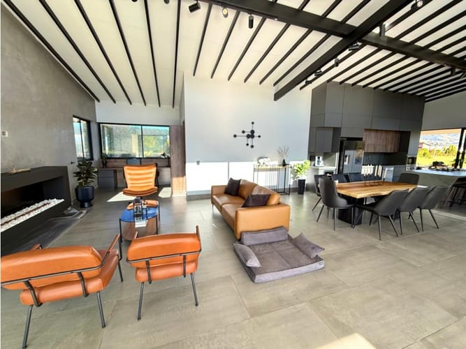 Casa de 4 alcobas en venta en La Ceja, 330 m² · foto 10 de 16