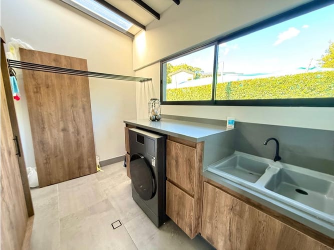 Casa de 4 alcobas en venta en La Ceja, 330 m² · foto 14 de 16