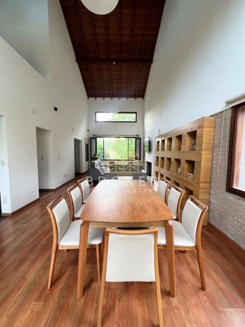 Venta y alquiler anual de moderna casa en mansa 5 dorm+ piscina · Foto 4