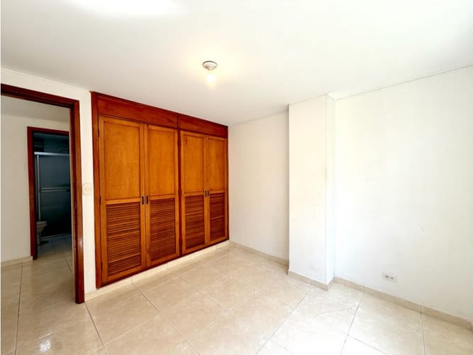 Apartamento de 3 alcobas en venta en Altamira, Palmira, 75 m² · foto 8 de 15