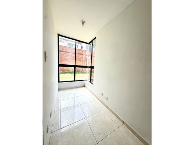 Apartamento de 3 alcobas en venta en Altamira, Palmira, 75 m² · foto 10 de 15