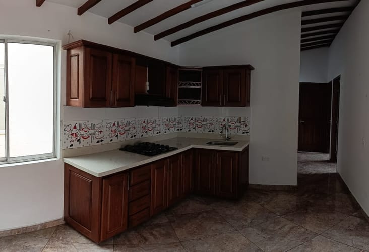Apartamento de 3 alcobas en venta en El Centro, El Carmen de Viboral, 66 m² · foto 2 de 13