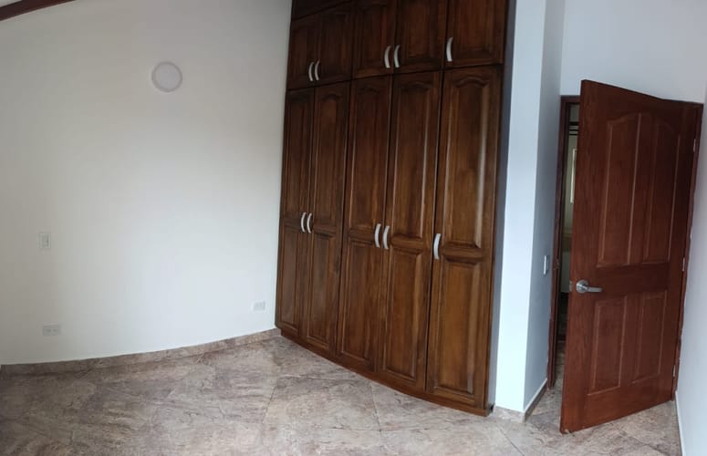 Apartamento de 3 alcobas en venta en El Centro, El Carmen de Viboral, 66 m² · foto 3 de 13