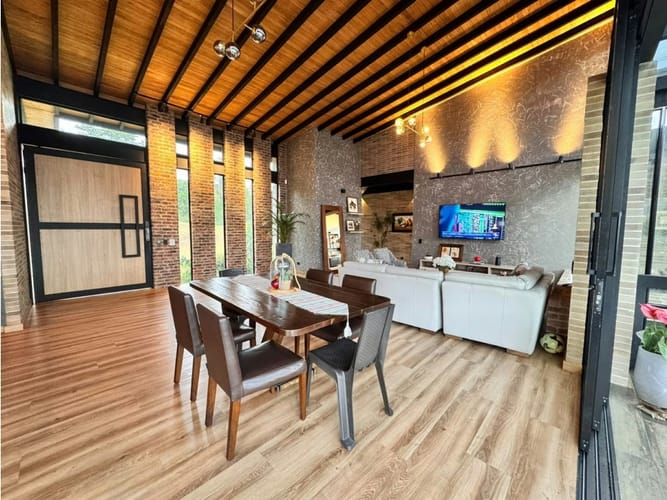 Casa de 3 alcobas en venta en Pantanillo, El Retiro · foto 2 de 15