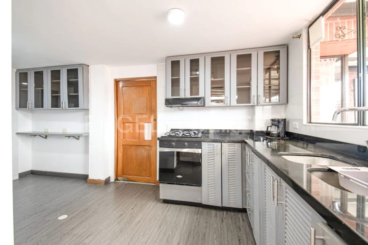 Apartamento de 4 alcobas en venta en Colina Campestre, Bogotá, 103 m² · foto 4 de 18