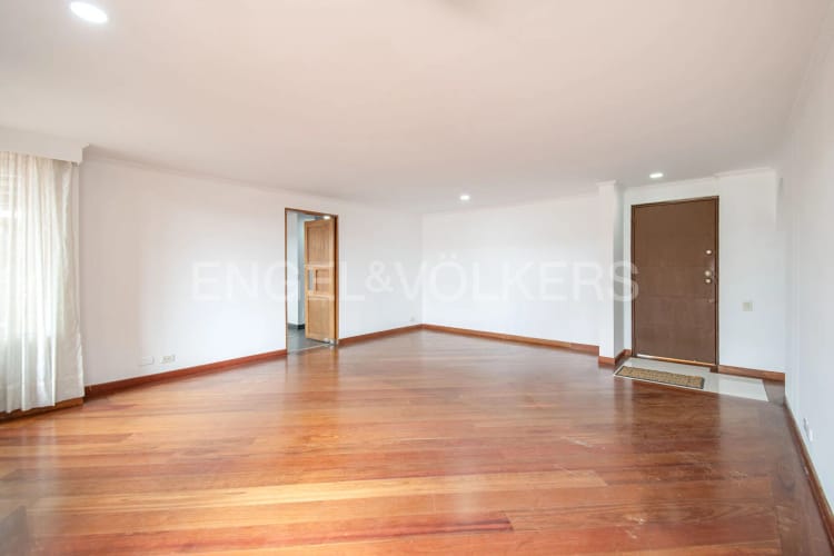 Apartamento de 4 alcobas en venta en Colina Campestre, Bogotá, 103 m² · foto 2 de 18