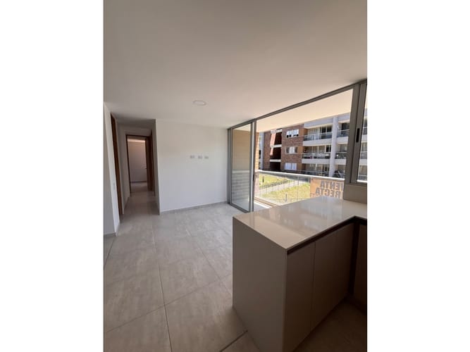 Apartamento de 3 alcobas en venta en Fatima, La Ceja, 67 m² · foto 2 de 19