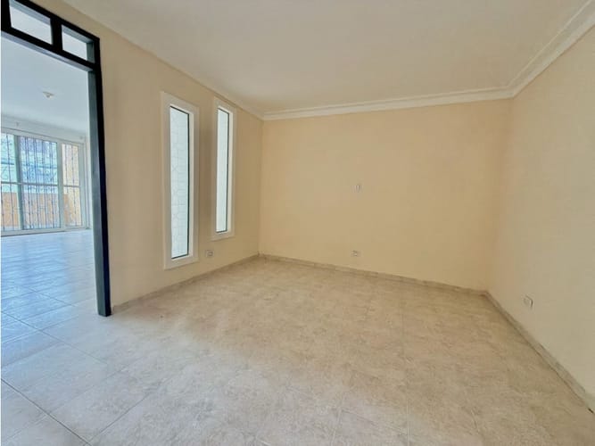Casa de 6 alcobas en venta en Las Americas, Palmira, 300 m² · foto 12 de 24