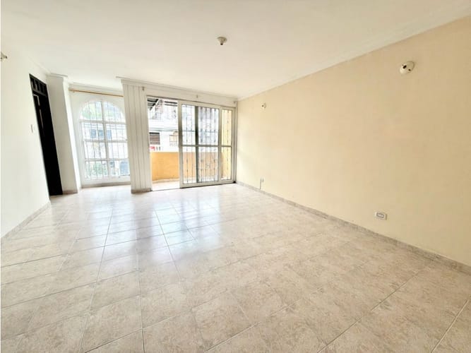 Casa de 6 alcobas en venta en Las Americas, Palmira, 300 m² · foto 13 de 24