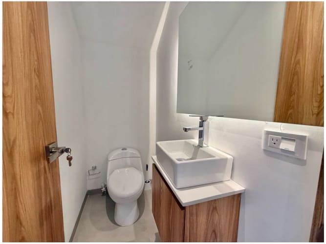 Casa de 4 alcobas en venta en San Antonio De Pereira, Rionegro, 165 m² · foto 5 de 12