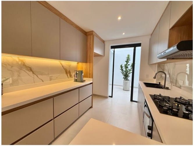 Casa de 4 alcobas en venta en San Antonio De Pereira, Rionegro, 165 m² · foto 8 de 12