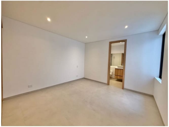 Casa de 4 alcobas en venta en San Antonio De Pereira, Rionegro, 165 m² · foto 11 de 12