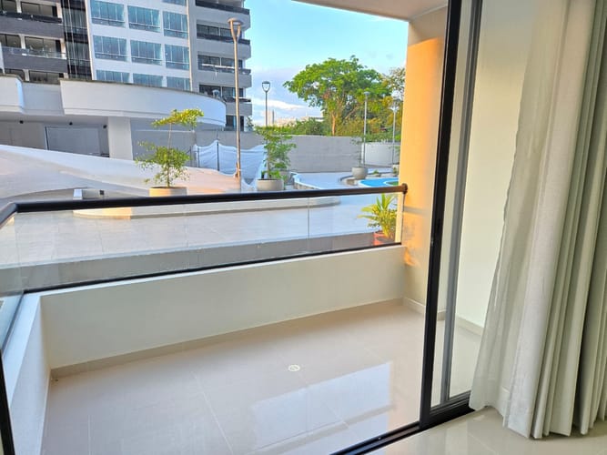 Apartamento de 3 alcobas en venta en Anillo Vial, Floridablanca, 89 m² · foto 2 de 16