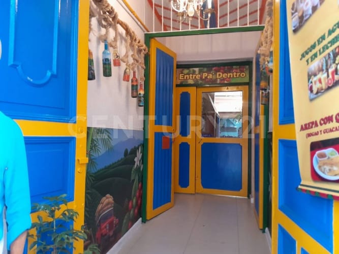 Casa de 5 alcobas en venta en La Catedral, Bogotá, 413 m² · foto 2 de 16