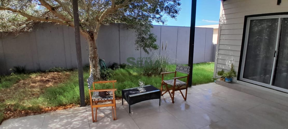 Alquiler anual de casa un dormitorio, baño, y gran galeria en bal bs as · Foto 6