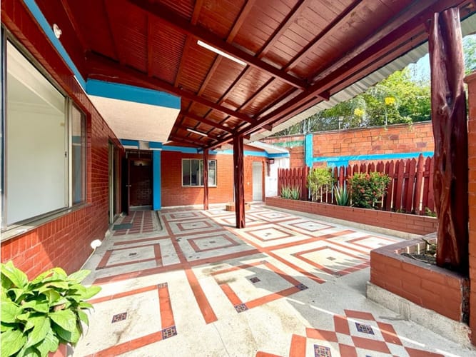 Casa de 5 alcobas en venta en Altamira, Palmira, 180 m² · foto 12 de 24