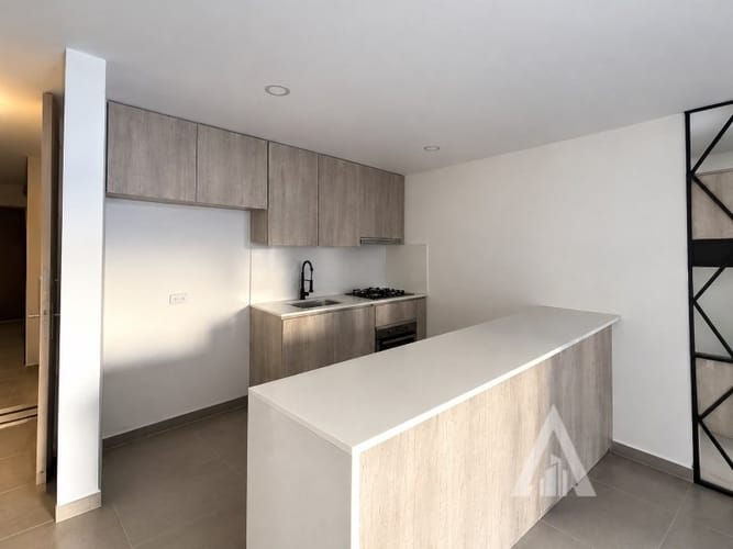 Apartamento de 2 alcobas en arriendo en Ciudad Del Río, Medellín, 67 m² · foto 3 de 13