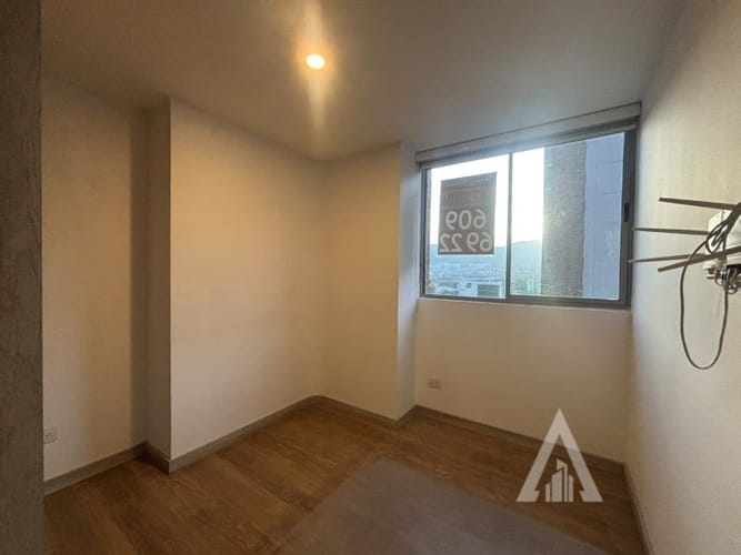 Apartamento de 2 alcobas en arriendo en Ciudad Del Río, Medellín, 67 m² · foto 11 de 13
