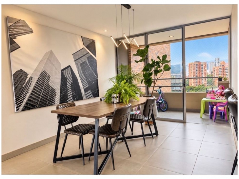 Apartamento en venta en Loma Benedictinos, Medellín · foto 4 de 13