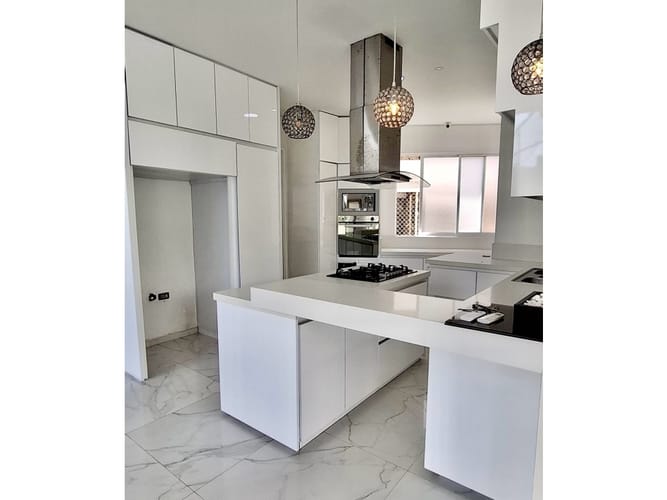 Casa de 7 alcobas en venta en Potrerito, Jamundí, 700 m² · foto 4 de 21