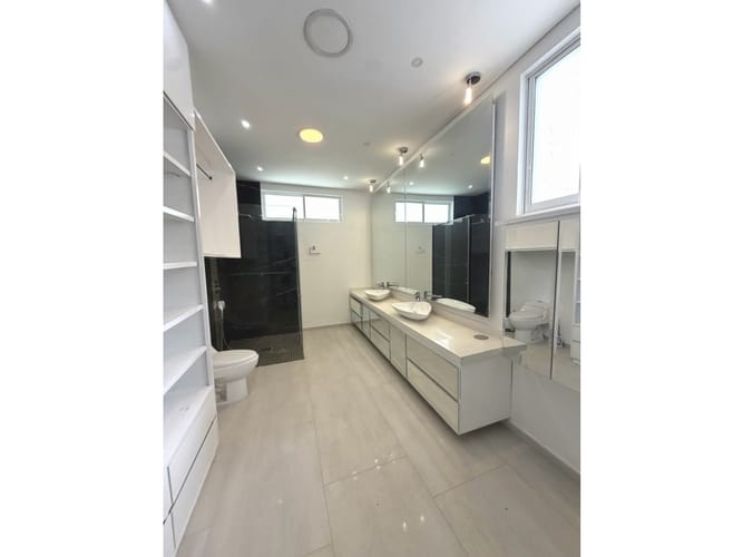 Casa de 7 alcobas en venta en Potrerito, Jamundí, 700 m² · foto 10 de 21