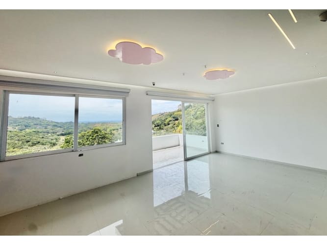Casa de 7 alcobas en venta en Potrerito, Jamundí, 700 m² · foto 11 de 21
