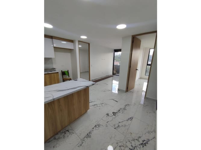 Apartamento de 3 alcobas en venta en Las Lomitas, Sabaneta, 56 m² · foto 5 de 14