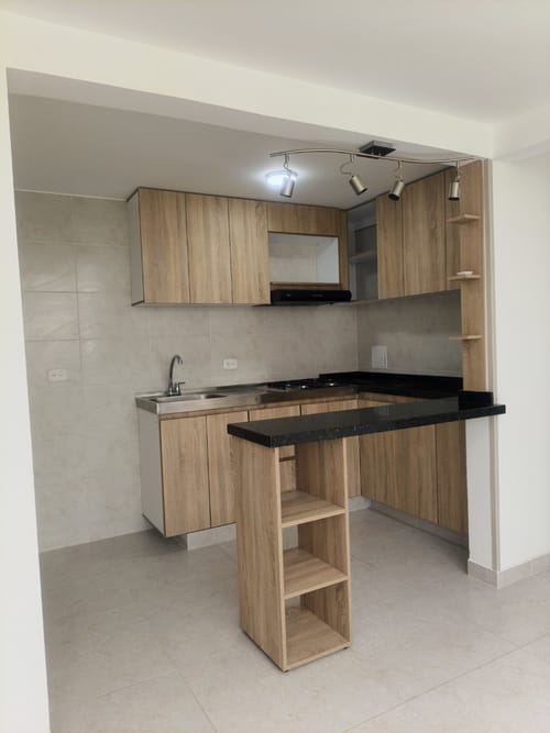 Apartamento de 3 alcobas en arriendo en Fac, Madrid, 55 m² · foto 2 de 15