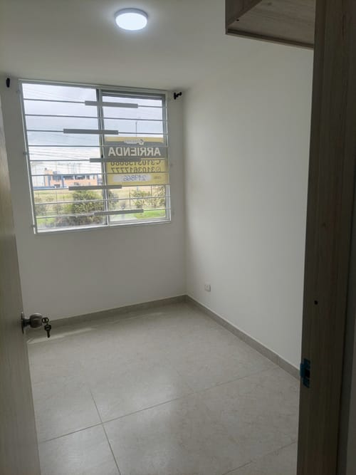 Apartamento de 3 alcobas en arriendo en Fac, Madrid, 55 m² · foto 5 de 15