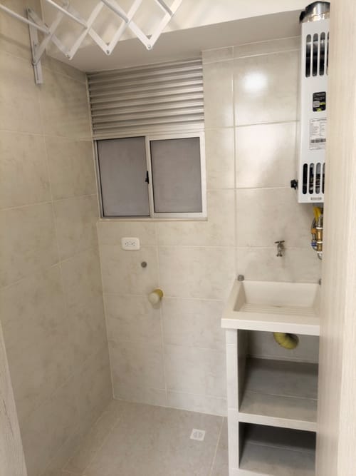 Apartamento de 3 alcobas en arriendo en Fac, Madrid, 55 m² · foto 8 de 15
