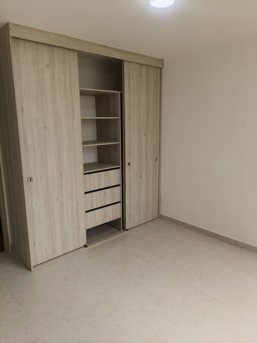 Apartamento de 3 alcobas en arriendo en Fac, Madrid, 55 m² · foto 10 de 15