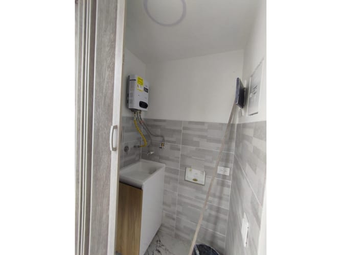Apartamento de 3 alcobas en venta en Las Lomitas, Sabaneta, 56 m² · foto 13 de 14