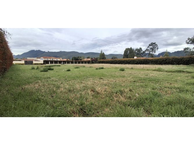Lote en venta en Fontana, Chía, 3148 m² · foto 4 de 9