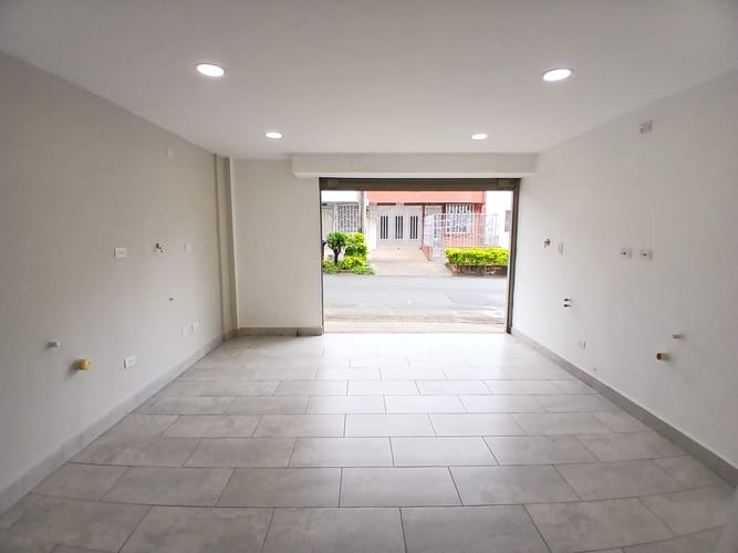 Local en arriendo en La América, Medellín, 22 m² · foto 5 de 10