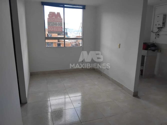 Apartamento de 2 alcobas en arriendo en Cabecera San Antonio De Prado, Medellín, 40 m² · foto 2 de 6