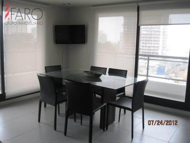 Apartamento en Brava 2 dormitorios con cochera · Foto 4
