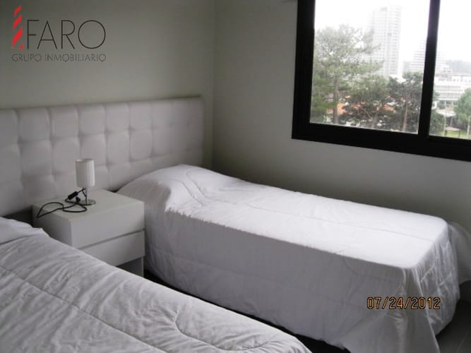 Apartamento en Brava 2 dormitorios con cochera · Foto 6