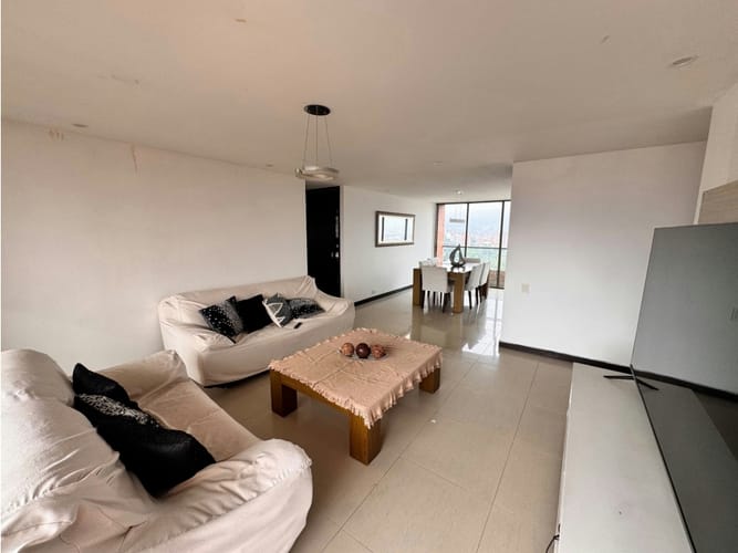 Apartamento en venta en Los Balsos, Medellín · foto 2 de 11