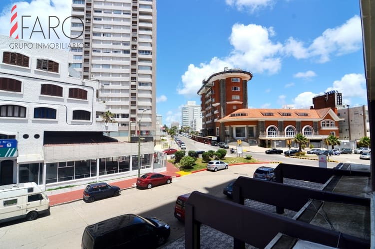 Apartamento en Mansa 3 dormitorios con terraza · Foto 2