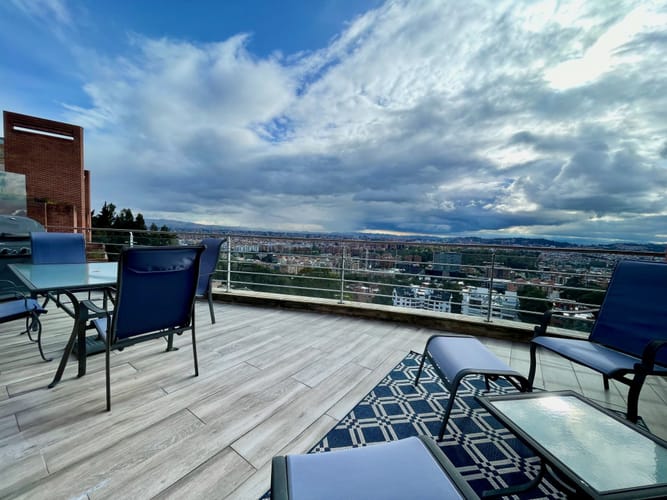 Apartamento de 3 alcobas en venta en Bosque Medina, Bogotá, 227 m² · foto 2 de 18