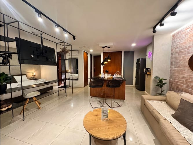 Apartaestudio en venta en Castropol, Medellín, 49 m² · foto 2 de 13