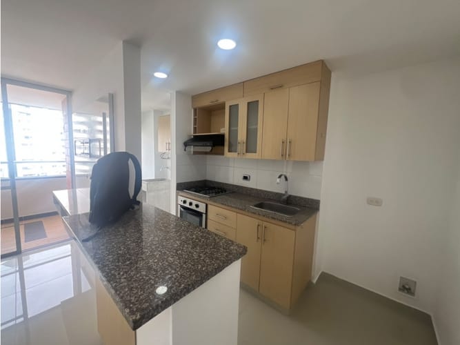 Apartamento de 3 alcobas en arriendo en Loma Del Indio, Medellín, 77 m² · foto 6 de 13