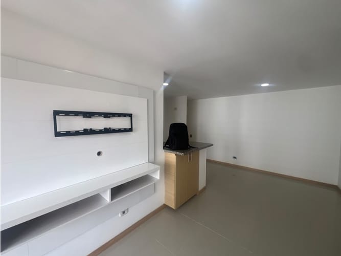 Apartamento de 3 alcobas en arriendo en Loma Del Indio, Medellín, 77 m² · foto 11 de 13