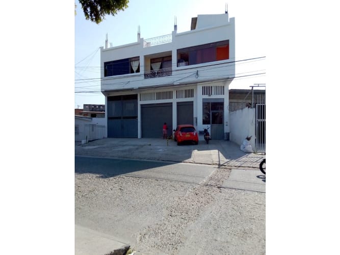 Bodega en venta en El Bosque, Cartagena, 365 m² · foto 2 de 24